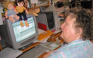 Lillian Widmar attempts to e-mail her daughter.